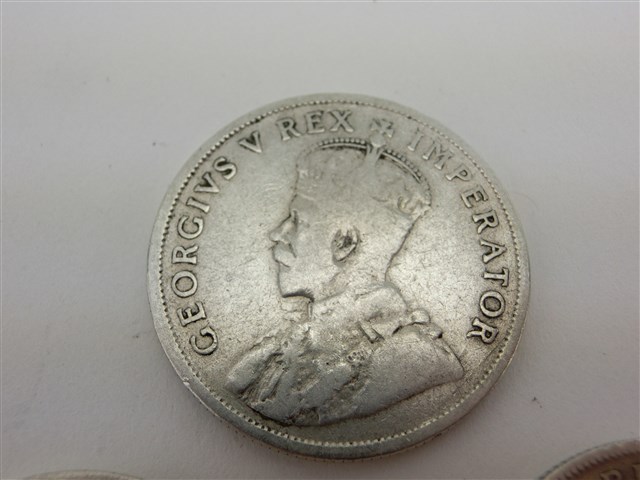 南アフリカ フローリン銀貨 ジョージ5世×1枚+ 2シリング銀貨×2枚の計3枚_画像の順番は不規則です。