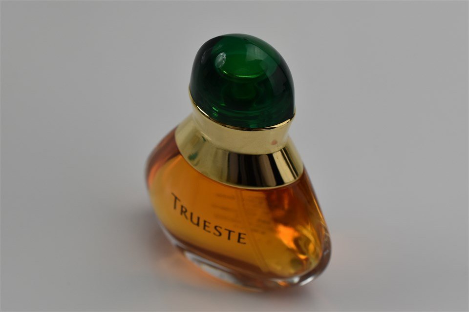 ティファニー トゥルーエスト オードパルファム TRuESTE TIFFANY 30ml _画像3