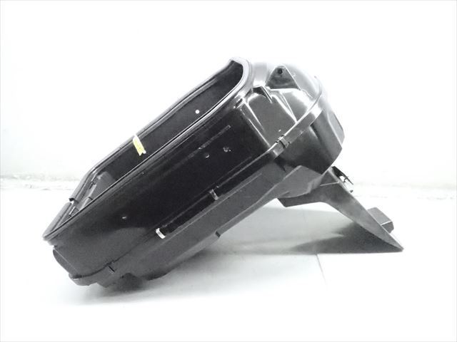 βCQ05-2 スズキ スカイウェイブ250S CJ43A (H18年式) 動画有 純正 メットインボックス インナー マッドガード 割れ無し！_画像5