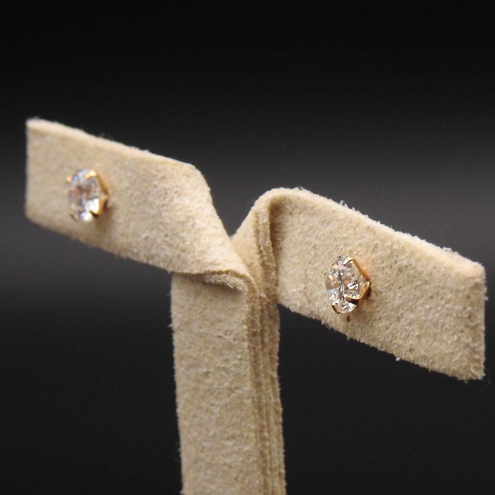 美品 K18YG ピアス D0.257/0.262ct J/E-I1-G 中宝ソ×2 イエロー