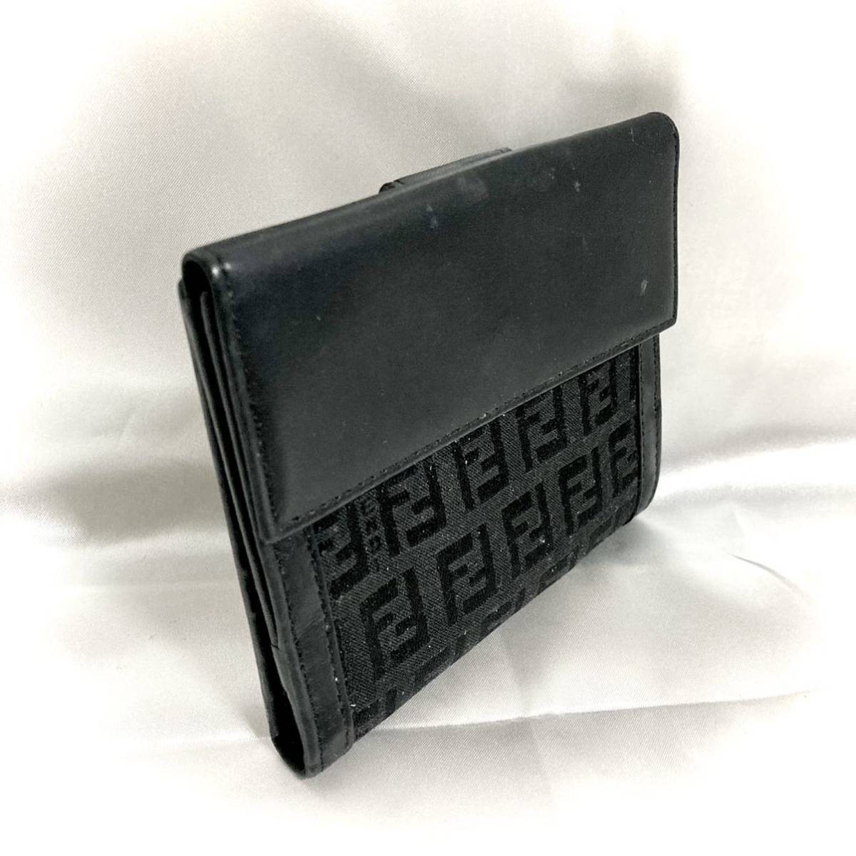 大注目 FENDI フェンディ 2つ折り財布 ブラック 廃盤デザイン レア物