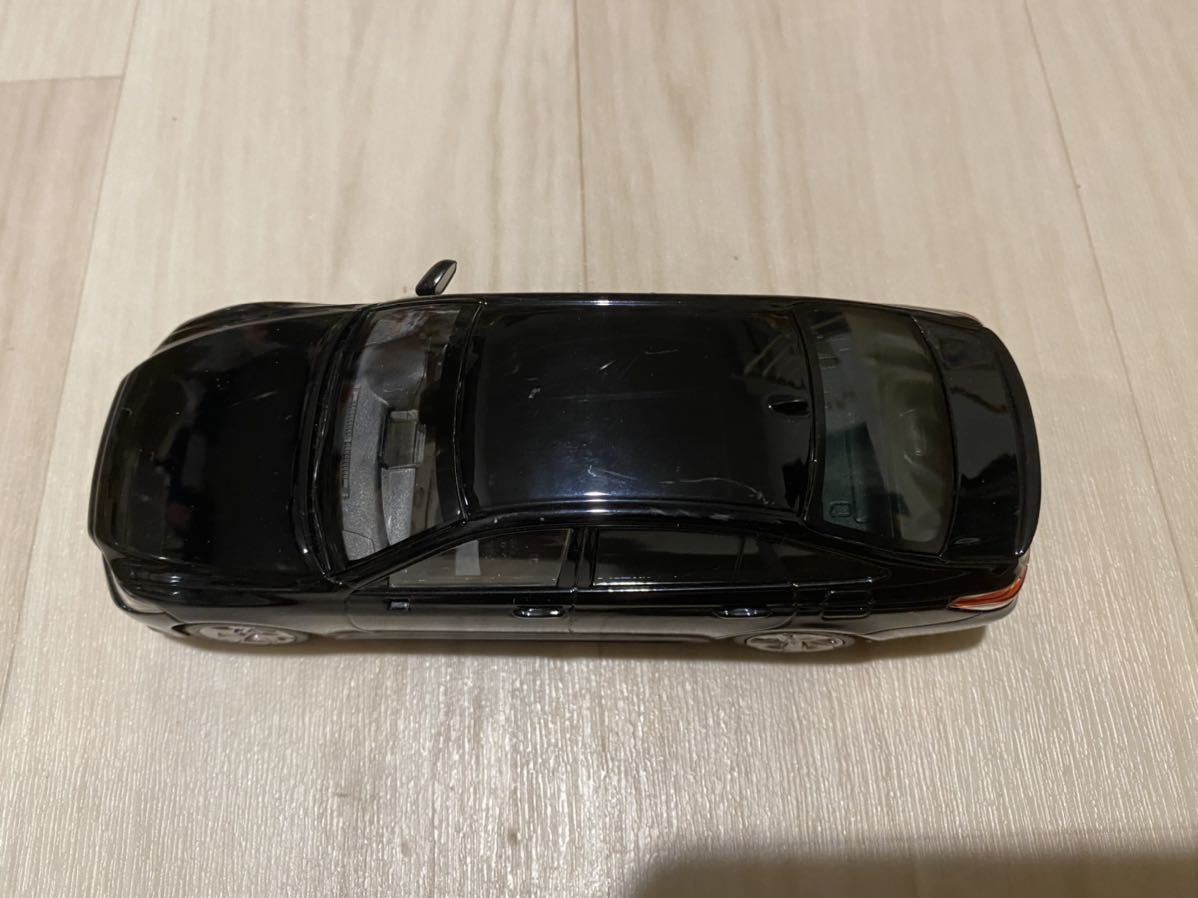 カラーサンプル　トヨタ　クラウン RS　Advance　（2.0L　ターボガソリン車） ジャンク_画像7