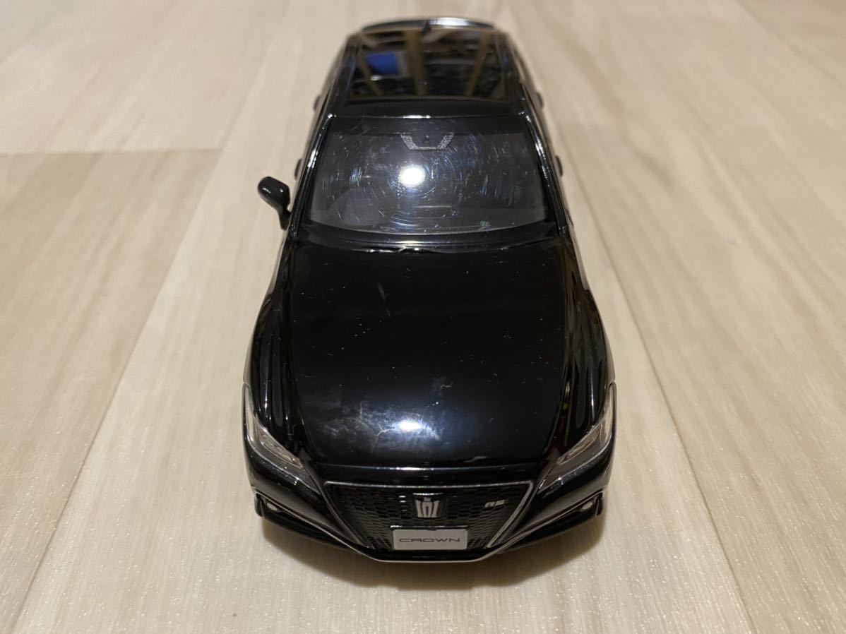 カラーサンプル　トヨタ　クラウン RS　Advance　（2.0L　ターボガソリン車） ジャンク_画像5