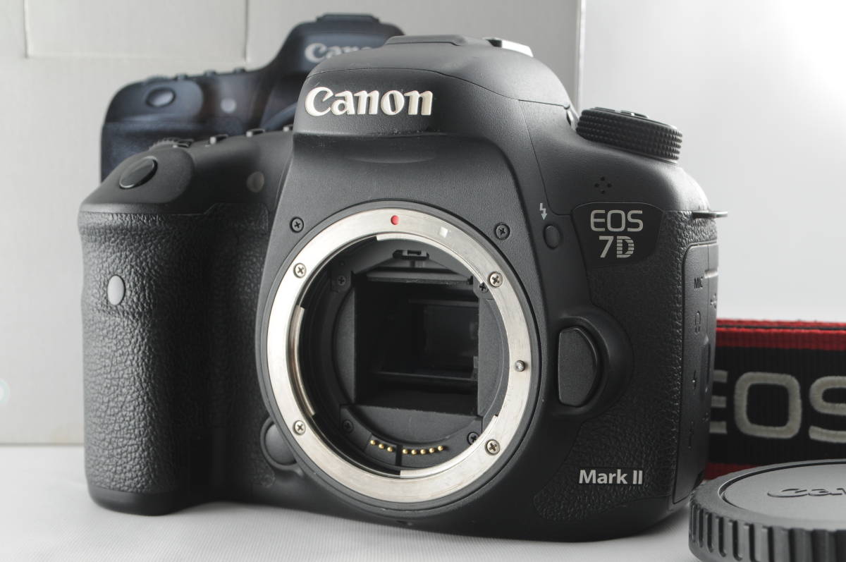 ★人気極上品★キャノンEOS 7D Mark IIボディ元箱付　付属品あり　#037_画像1