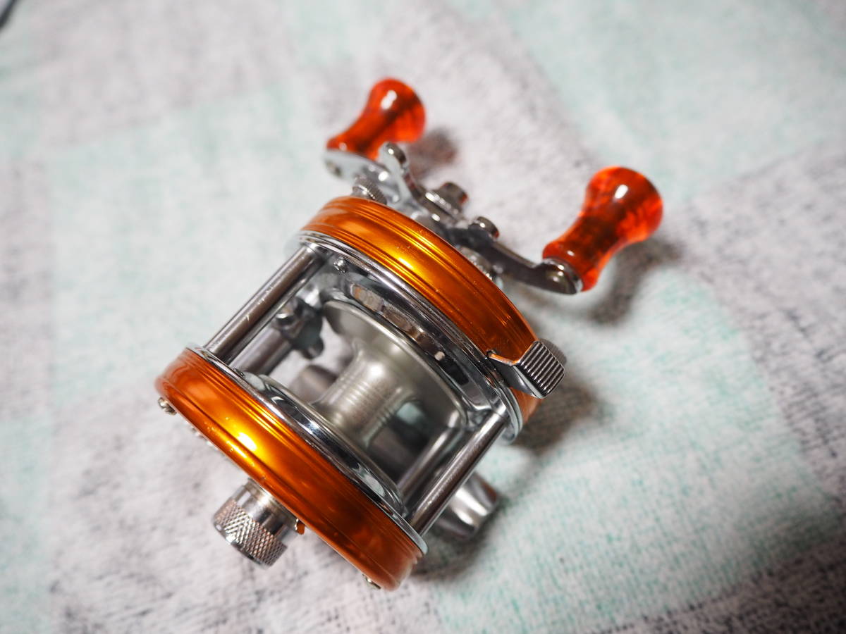 ♪♪美品 ABU アンバサダー 4500C ZPIチューン サンセットオレンジ