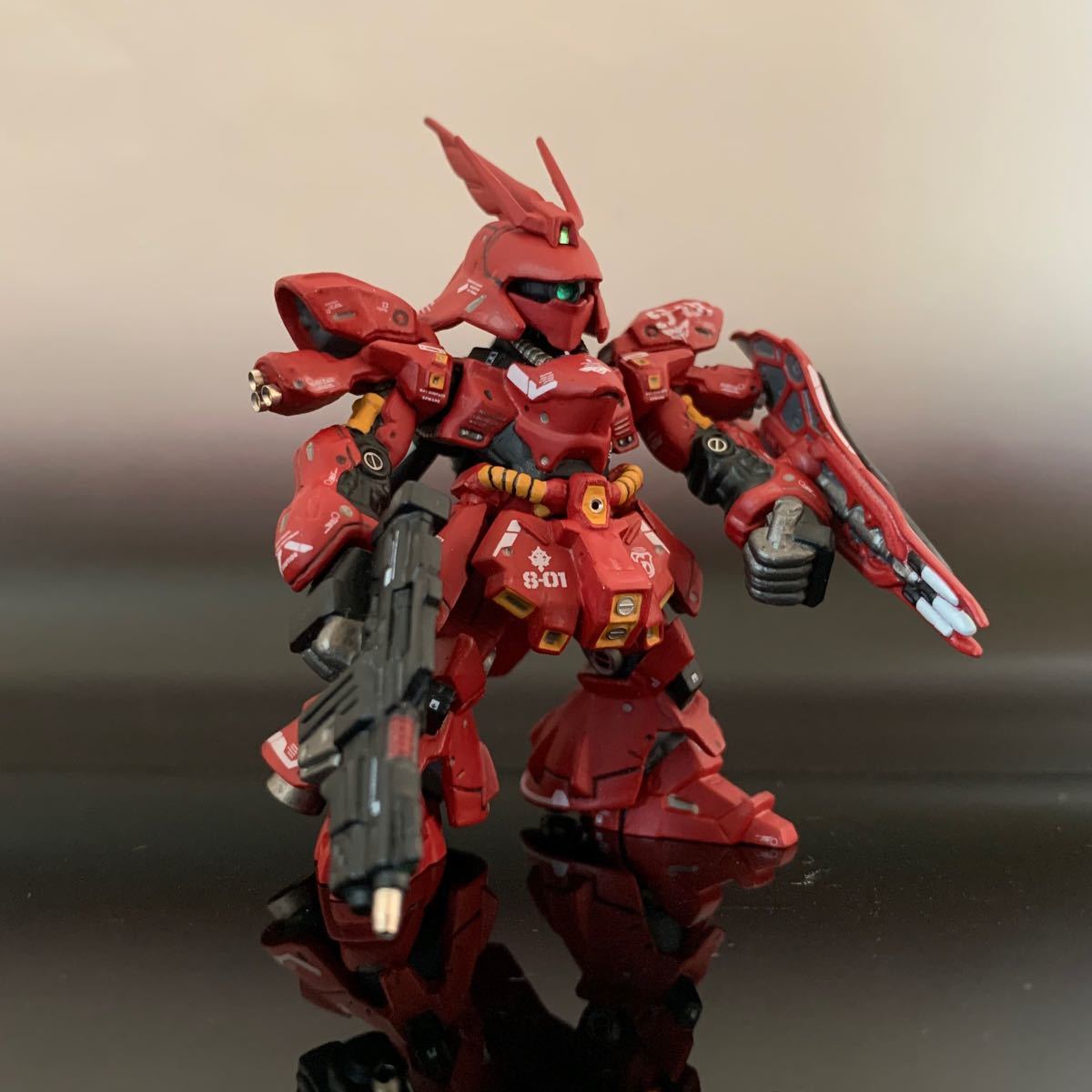 ガンダムコンバージ サザビー SAZABI 改修 リペイント 完成品