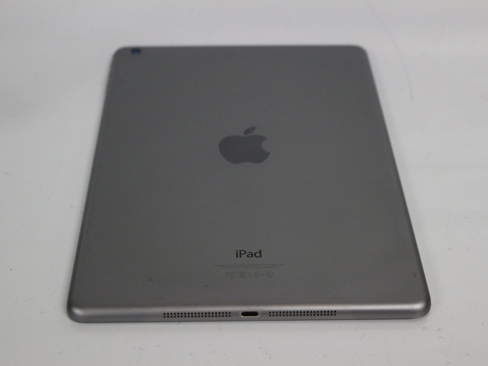 現状品 9.7インチ APPLE iPad Air A1474 MD785J/B ストレジ16GB グレイ Wi-Fiモデル 起動確認済 代引き可_画像4