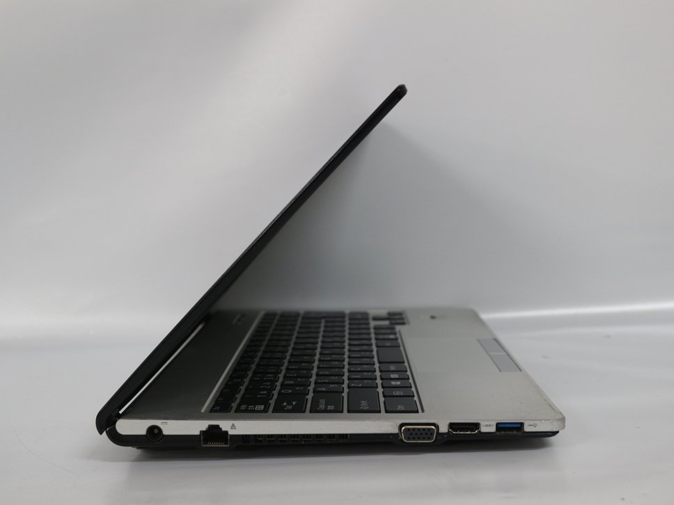 ジャンク品 ノートPC 13.3型ワイド FUJITSU LIFEBOOK S935/K FMVS03004 Core i5第5世代 メモリ4GB HDD無 USB 3.0対応 起動確認済 代引き可_画像5