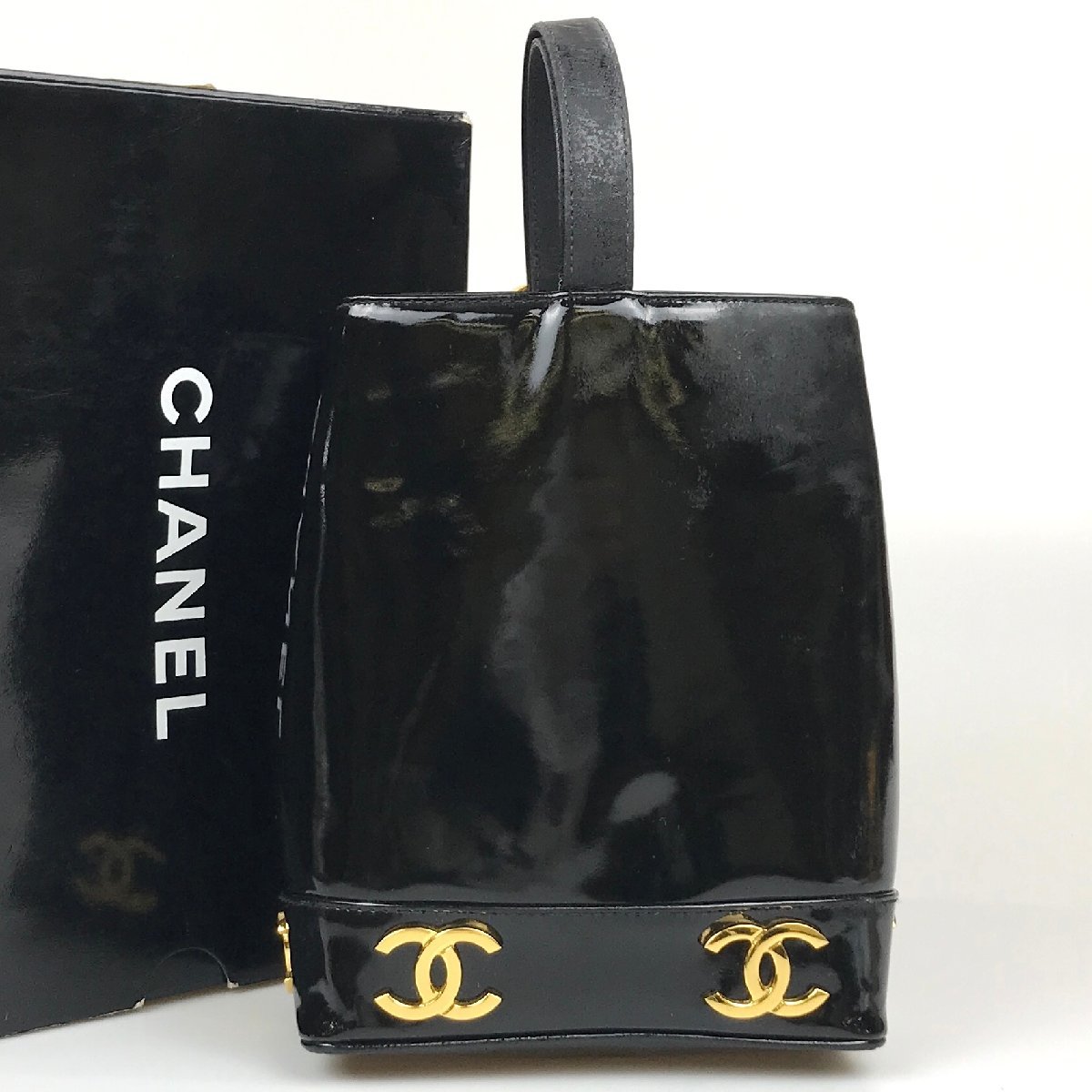 CHANEL シャネル 21cm ブラック 黒 エナメル レザー ココマーク-