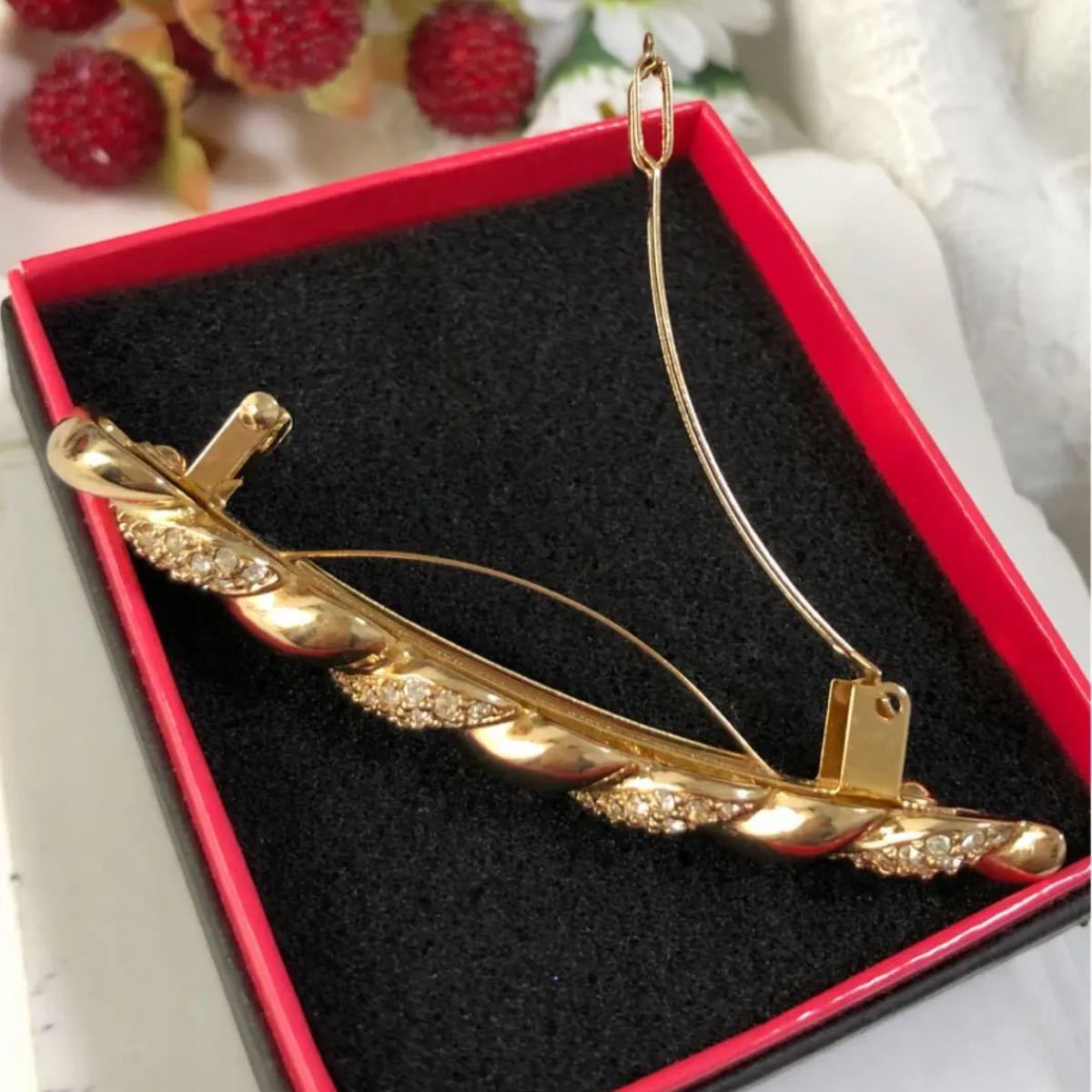 美品 クリスチャンディオールバレッタ ツイスト ゴールド ライン