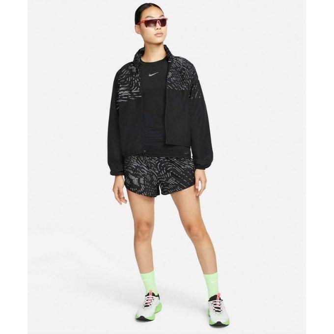 新品 定価11000円 Sサイズ NIKE ナイキ ラン ディビジョン 新品 定価11000円 Sサイズ NIKE ナイキ ラン ディビジョン