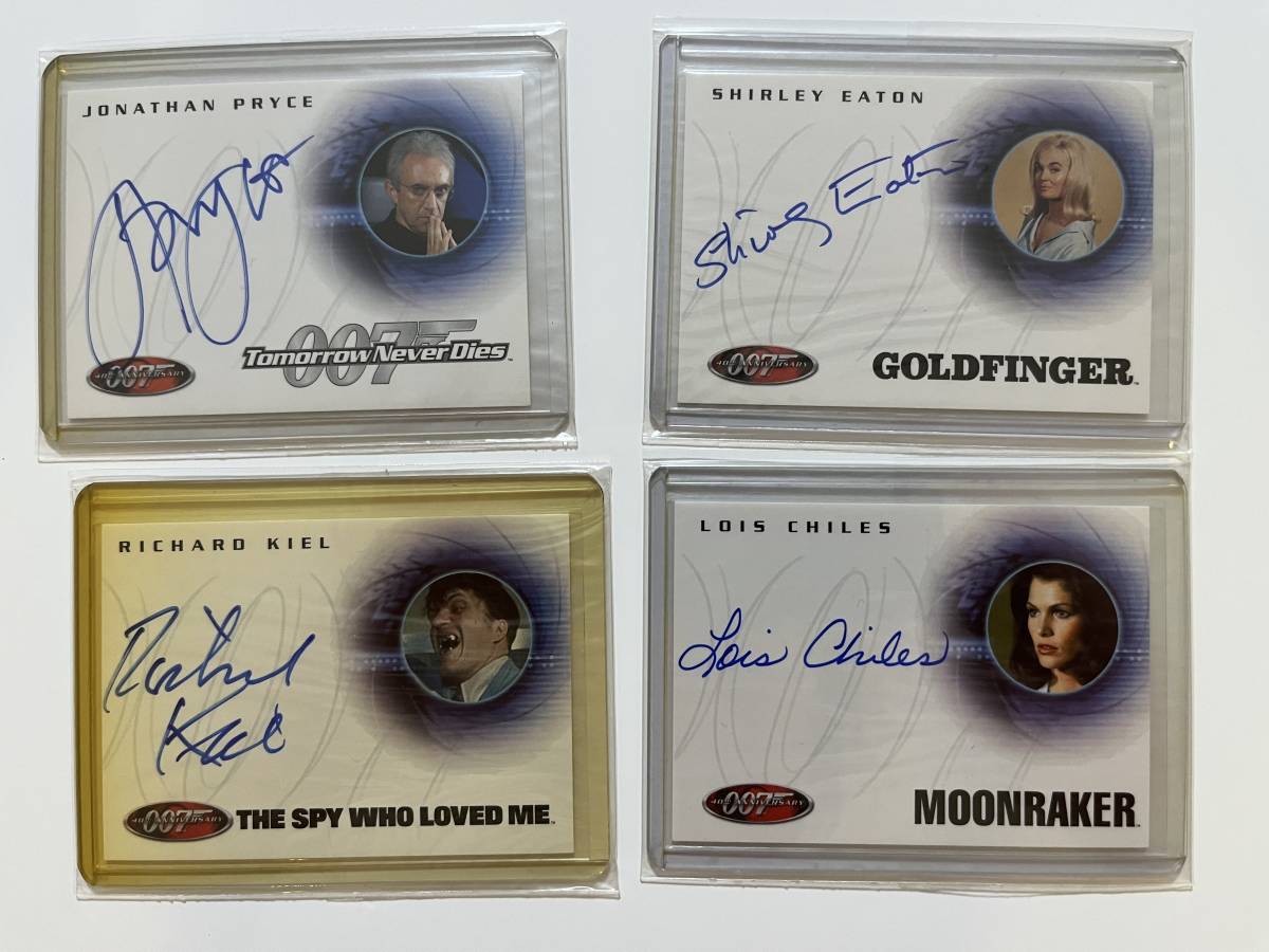 人気ブランドの新作 topps panini ダニエルクレイグ サインカード