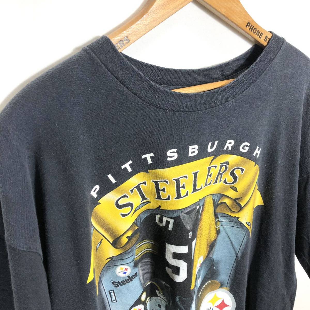 ■ 90s 90年代 USA製 ビンテージ Riddell NFL スティーラーズ ＃55 ロッカー イラストプリント Tシャツ サイズL 黒 アメフト Steelers ■_画像2