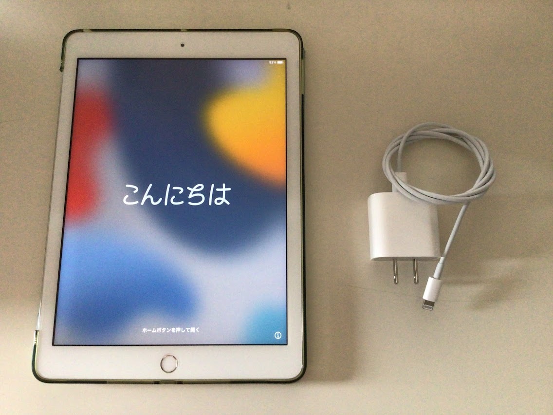 iPad mini 第6世代 WiFiモデル 64GB 本体＋フィルム＋ケース-
