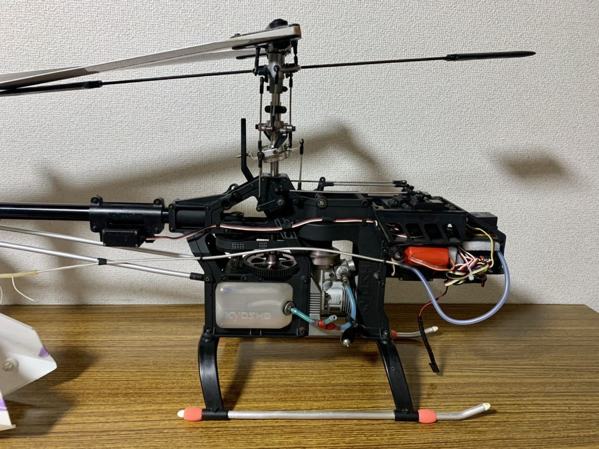 京商 キャリバー 30 メカ付き KYOSHO CALIBER 30 ラジコン 京商 キャリバー 30 メカ付き KYOSHO CALIBER 30 ラジコン