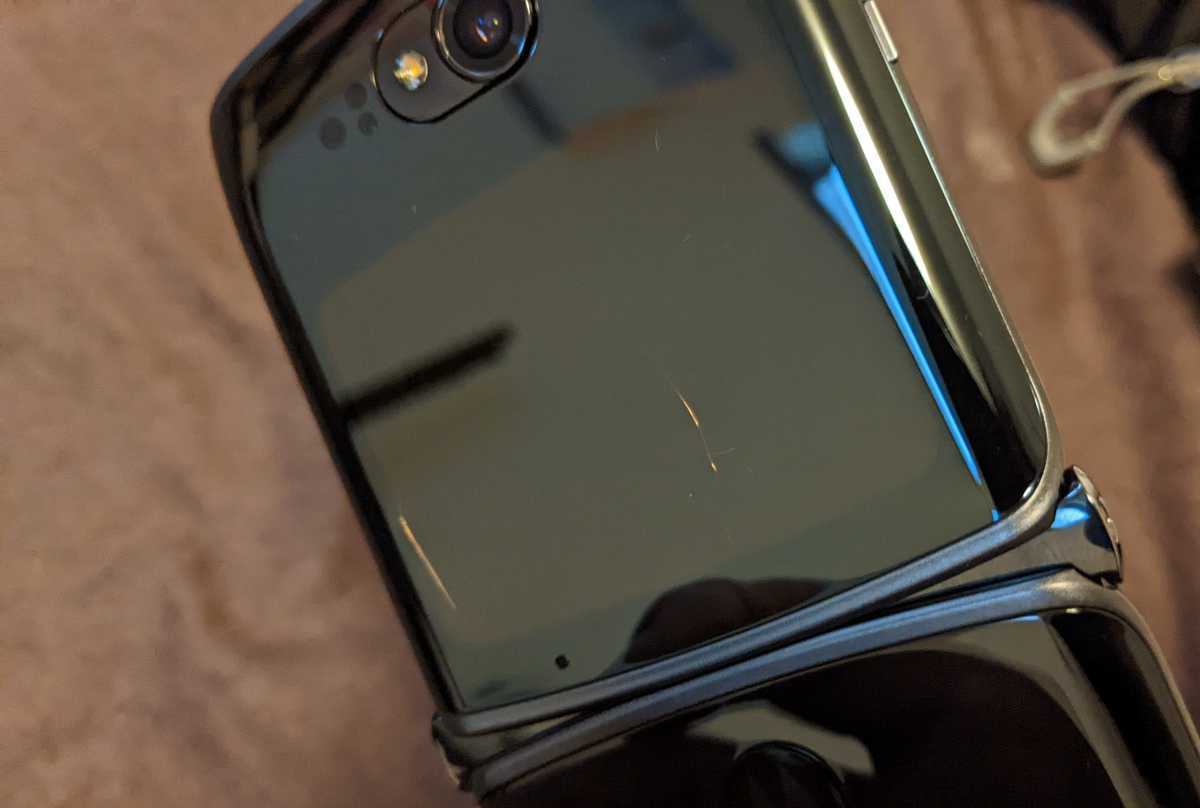ジャンク品】Motorola Razr 5G XT2071-4 SIMフリー 携帯電話 ジャンク品】Motorola Razr 5G XT2071-4 SIMフリー 携帯電話