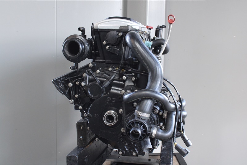 50000円 シードゥ GTX4-TEC WAKE 2004年モデル 純正 エンジン 50000円 シードゥ GTX4-TEC WAKE 2004年モデル 純正 エンジン