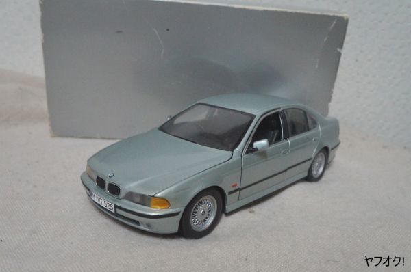 Die neue BMW 5シリーズ Reihe E39 1/24 ミニカー_画像1