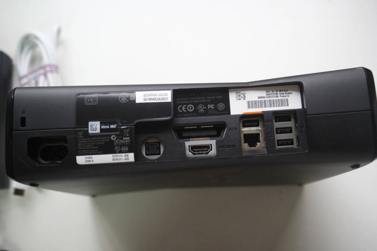Xbox360S本体セット 250GB Model1439 電源コード/HDMIケーブル Xbox360S本体セット 250GB Model1439 電源コード/HDMIケーブル