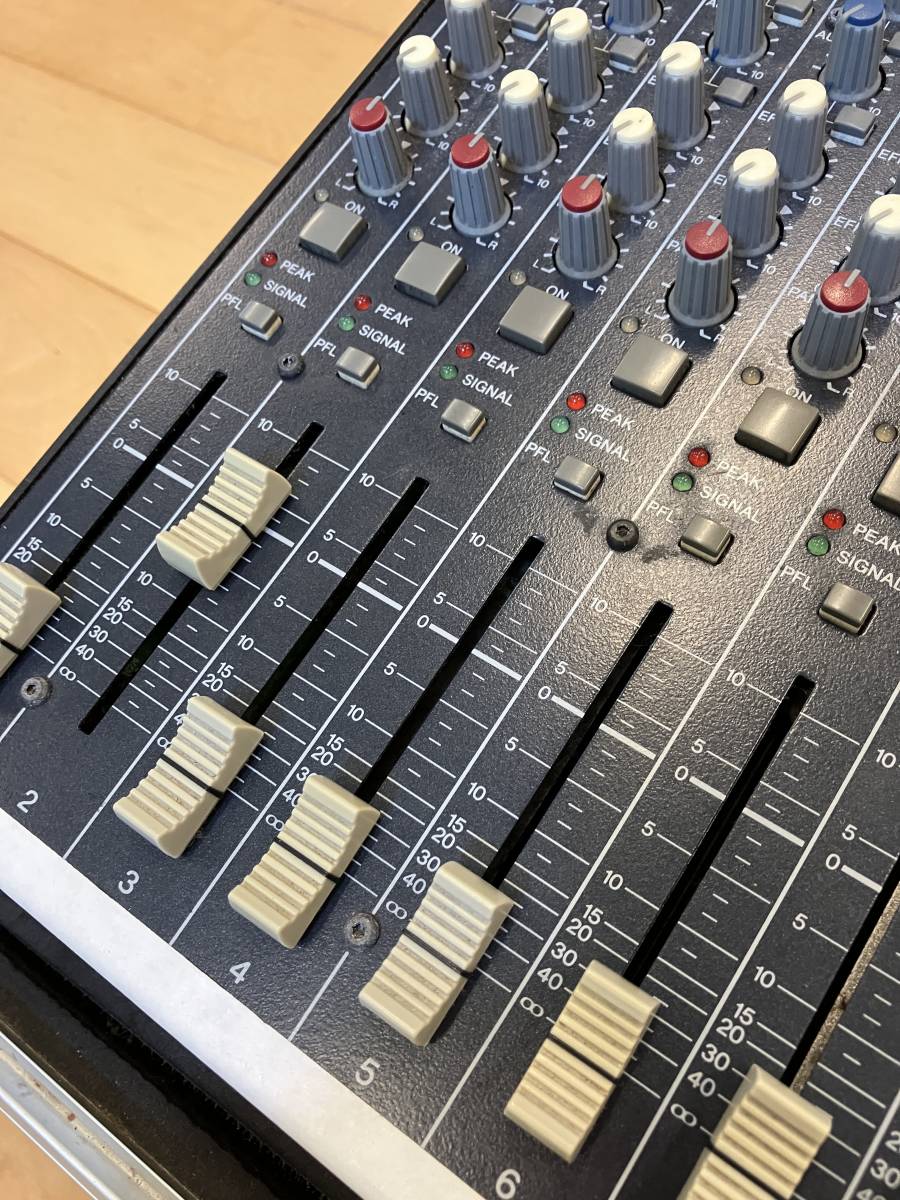 YAMAHA パワードミキサー EMX-5016CF ジャンク ケース付 楽器、器材 YAMAHA パワードミキサー EMX-5016CF ジャンク ケース付 楽器、器材