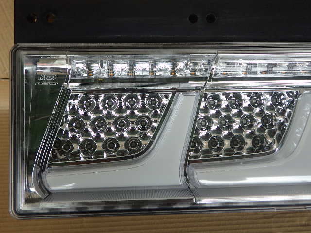 r484-40トラック用 テールランプ LED リアコンビネーションランプ KOITO 1個 140-14_画像2