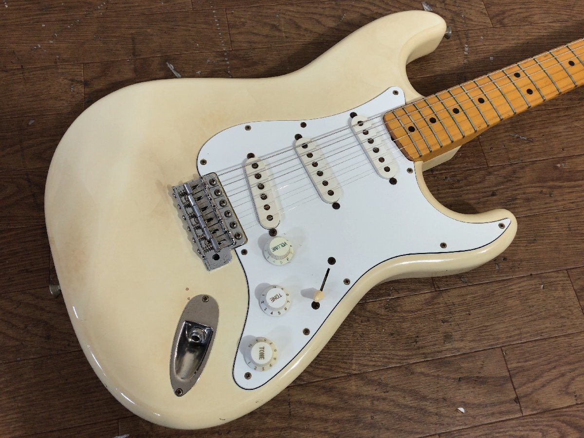 超人気の Fender Japan ST68-85TX(VWH)ストラトキャスター エレキ