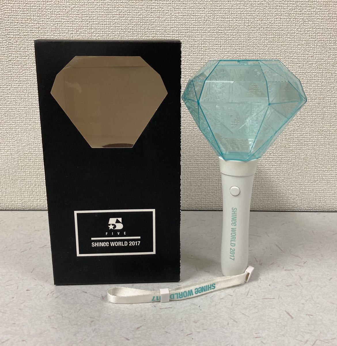 ヤフオク! - シャイニー SHINee WORLD 2017 ペンライト...