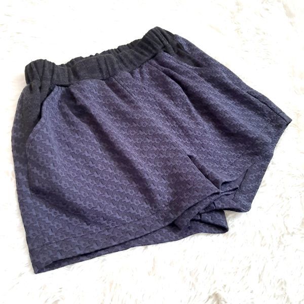 AND A And A W rubber short pants black navy blue 38