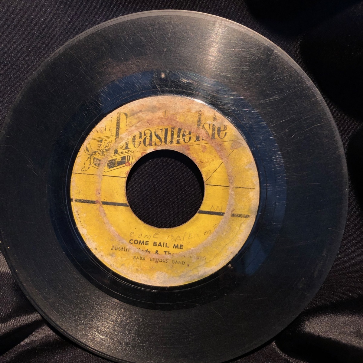 Justin Hinds & The Dominos / Baba Brooks Band Come Bail Me Stampede 7inch Treasure Isle_画像2