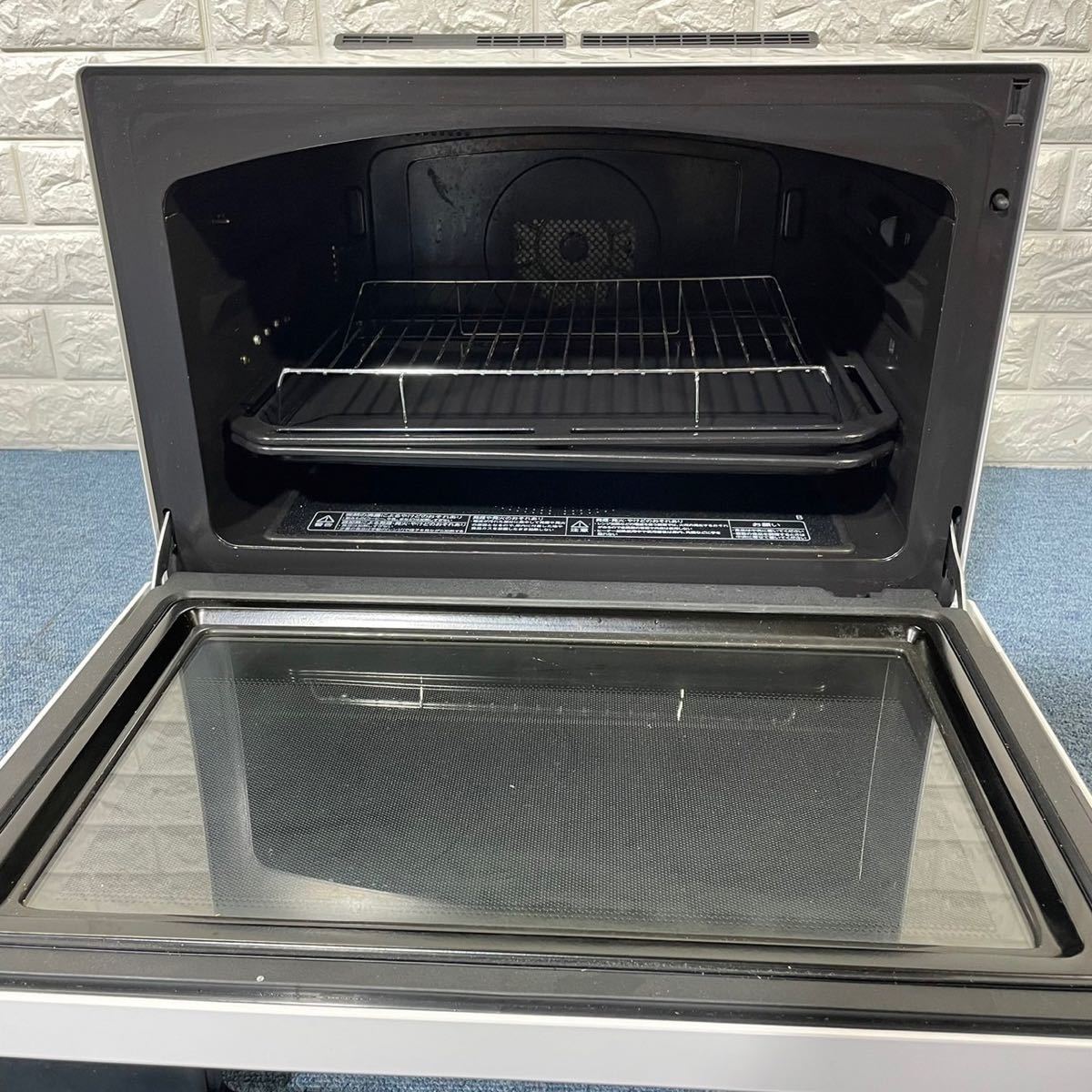 TOSHIBA 東芝 オーブンレンジ 石窯ドーム ER-TD3000 30L 2019年 TOSHIBA 東芝 オーブンレンジ 石窯ドーム ER-TD3000 30L 2019年
