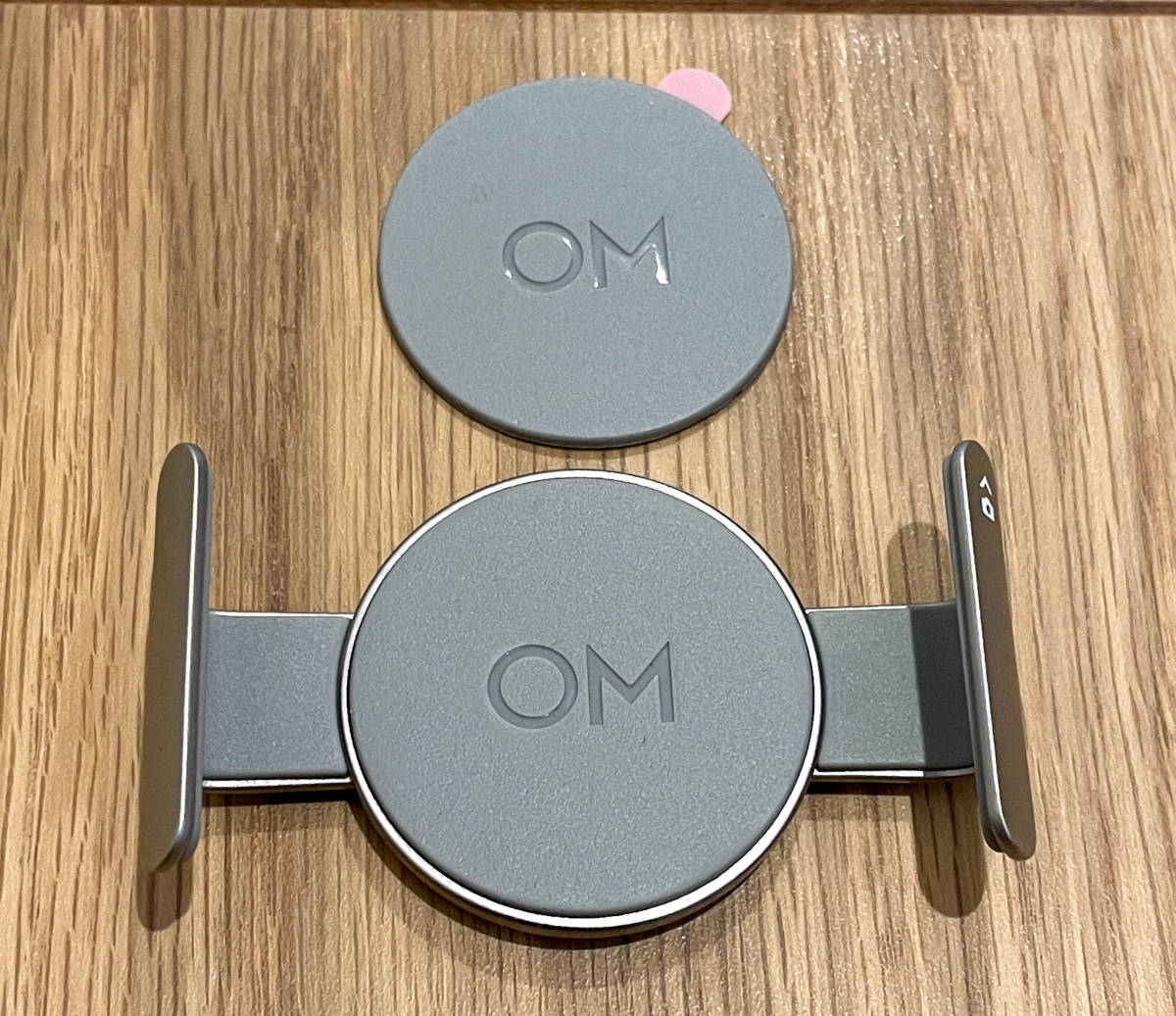 【美品】【送料無料】DJI OM 5 スマートフォンジンバル 電動式3軸スタビライザー 手ブレ補正 マグネット着脱式デザイン 自動トラッキング_画像3