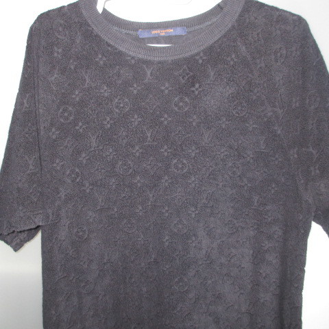 希少　　LOUIS VUITTON　総モノグラム柄　Tシャツ　シルク　　タオル地　１４万_画像1