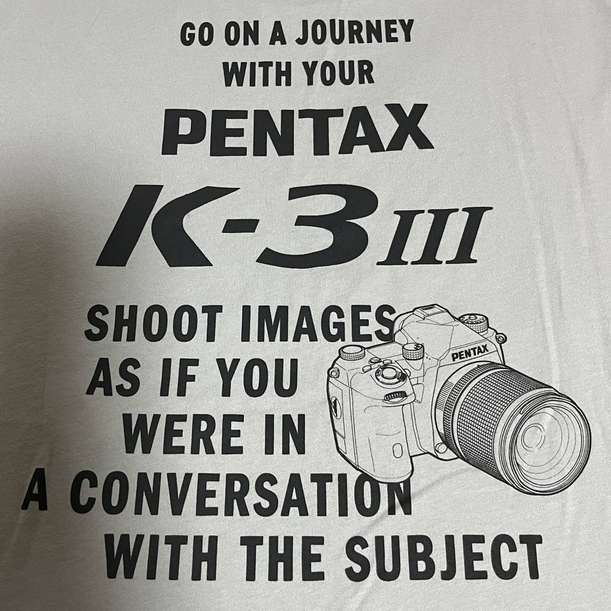 UNIQLO(ユニクロ) - MEN ザ・ブランズ カメラ UT グラフィック Tシャツ RICOH PENTAX K-3 III Lサイズ (タグ付き未使用人気完売品)_画像4