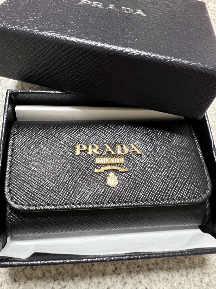 PRADA プラダ 未使用☆6連キーケース 喜ばれる誕生日プレゼント www