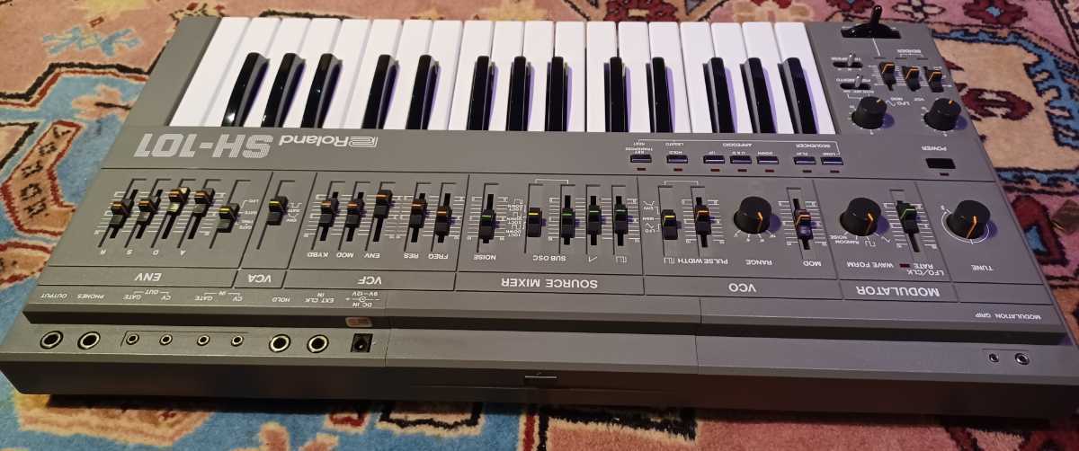 Roland SH-101 シンセサイザー モノフォニック アナログシンセ 音出し