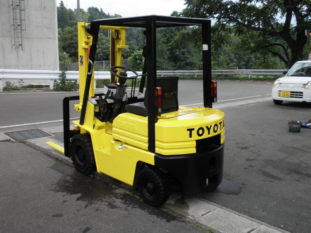 トヨタ フォークリフト 1.5t 型式5FGL15 アワメーター2597