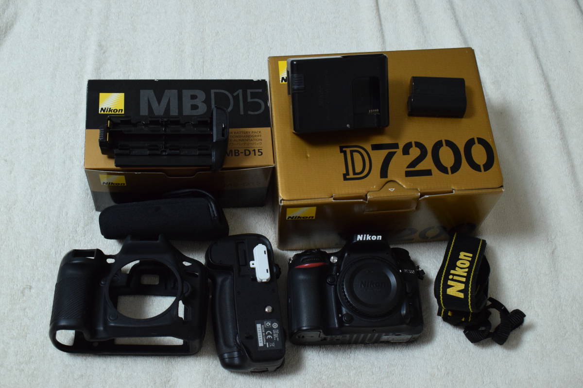 Nikon ニコン D7200+バッテリーパックMB-D15 ショット数少な目 キレイです！