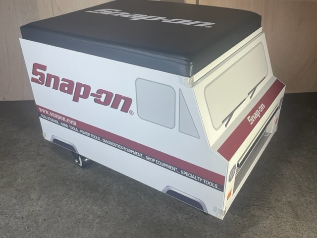 新品未使用 snapon スナップオン バン型 シート クリーパー Snap-on 工具箱 ssx18p117 寝板 作業 椅子