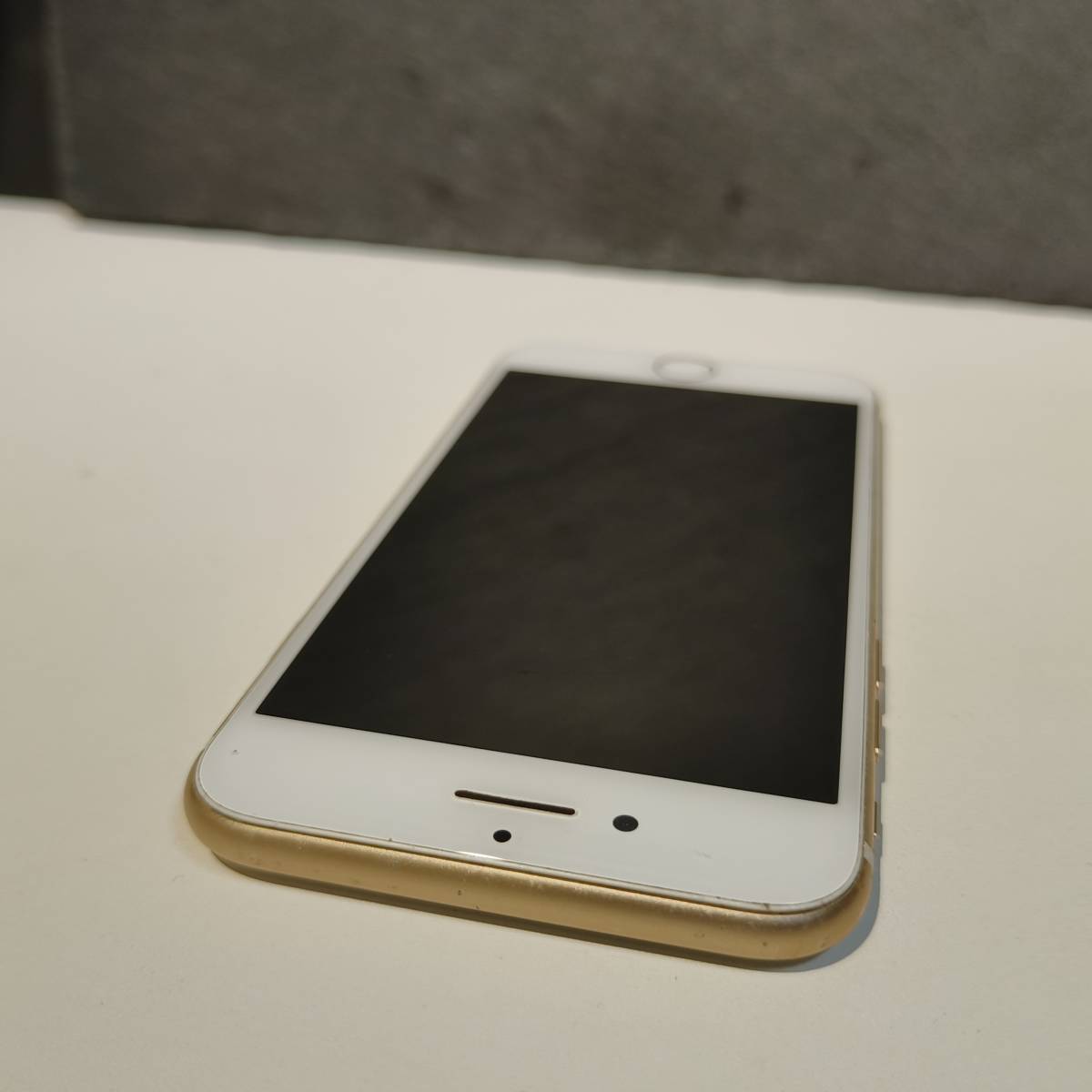 [ST-00509] Apple iPhone 7 ゴールド 128GB A1779 Softbank 判定〇 アップル アイフォン ジャンク スマホ スマートフォン 本体_画像7