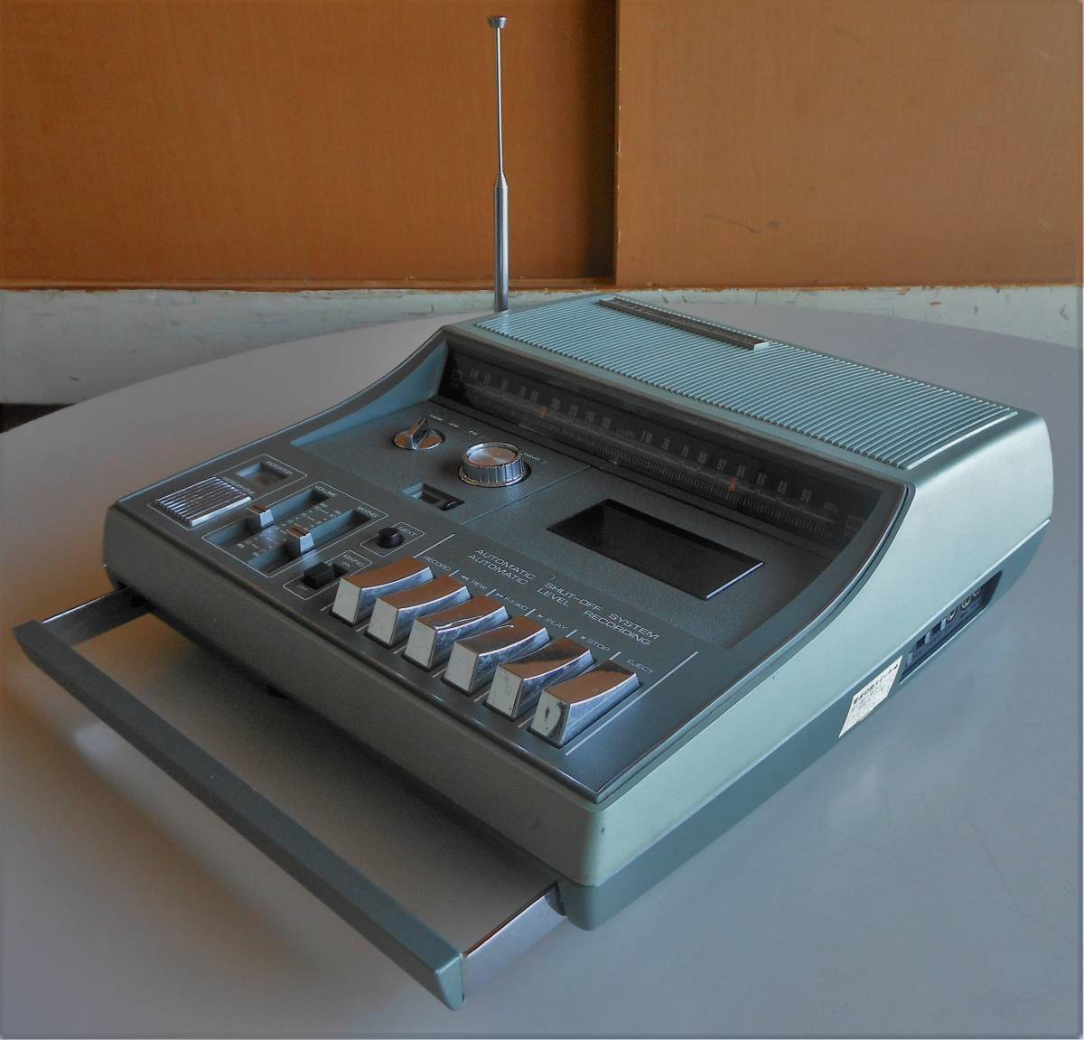 70s SANYO モノラル ラジカセ M-755X エリート 整備済み 動作 70s SANYO モノラル ラジカセ M-755X エリート 整備済み 動作