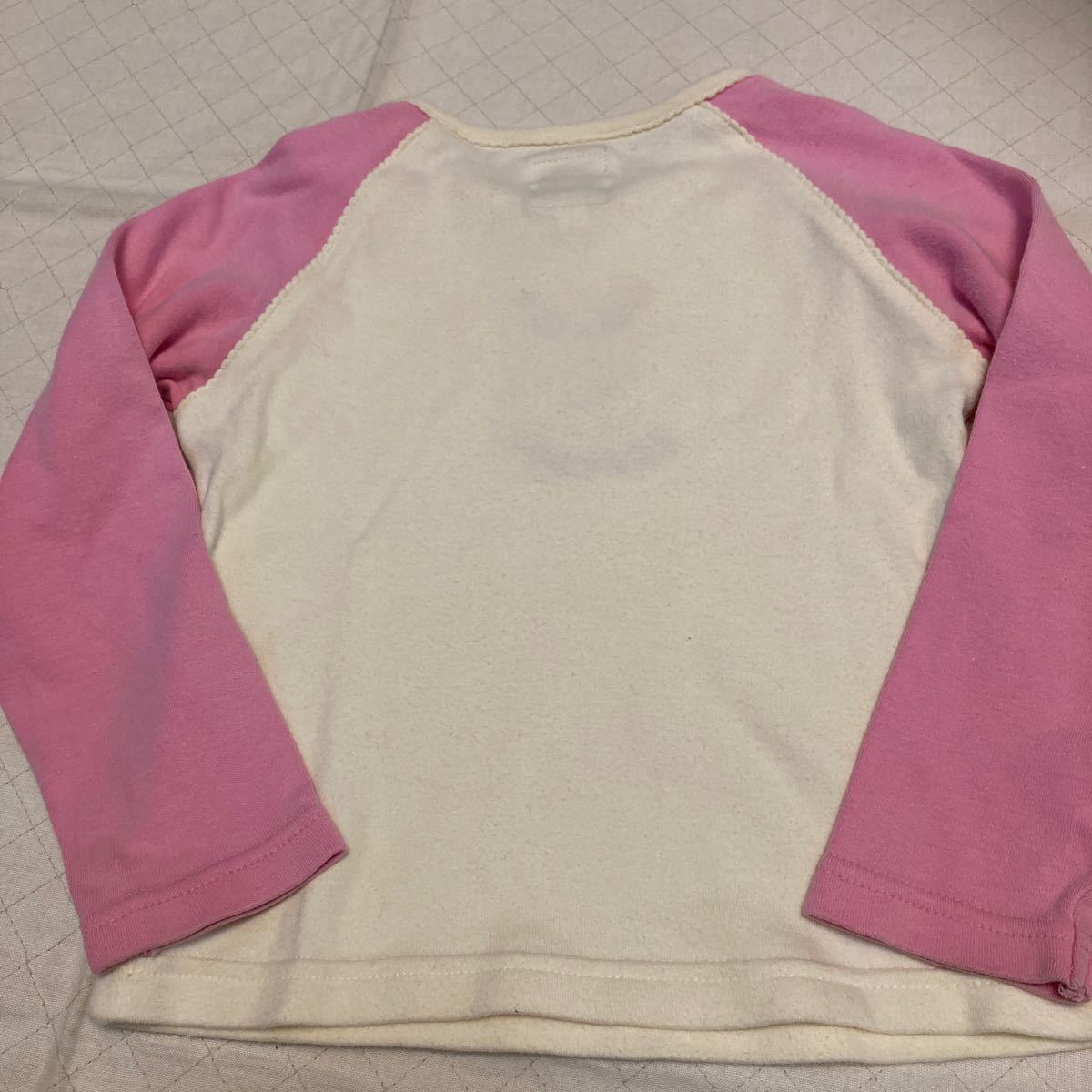90 組曲　サーモンピンク　トレーナー　100 ブリュイアン　生成り　ピンク　長袖Tシャツ　シミあり