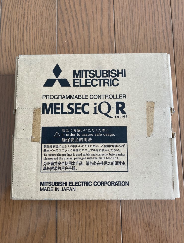 新品 シーケンサ アナログデジタル変換ユニット R60AD4 MITSUBISHI