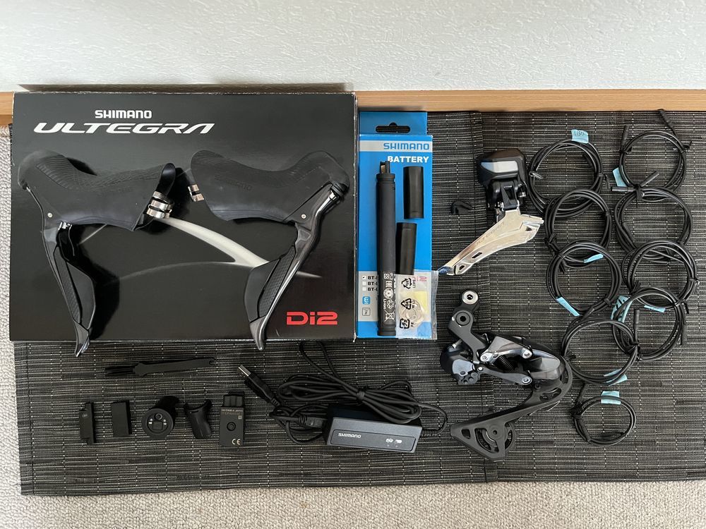 シマノ アルテグラ ディスクブレーキ Di2 ST-R8070他セット シマノ アルテグラ ディスクブレーキ Di2 ST-R8070他セット