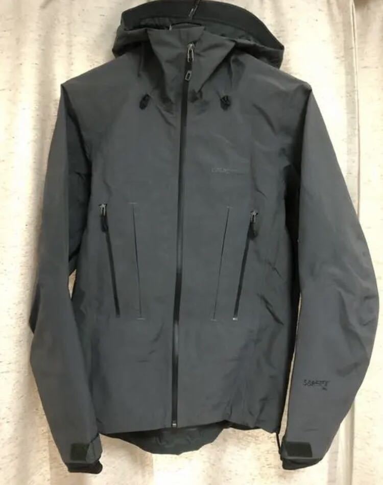 再入荷】 新品 パタゴニア パウスレイヤージャケット S 黒 最高峰
