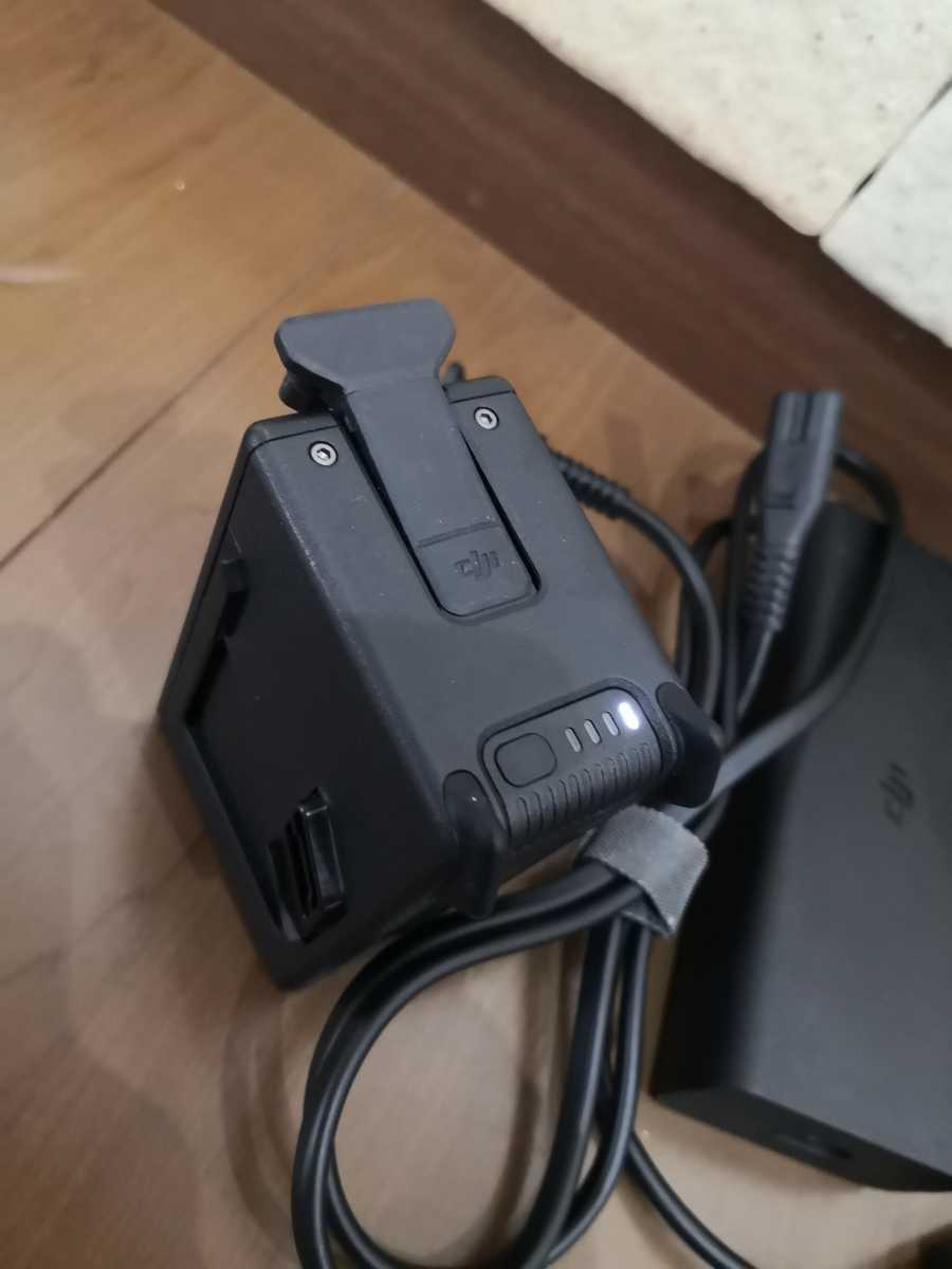 在庫一掃】 DJI FPV 充電器セット mandhucollege.edu.mv
