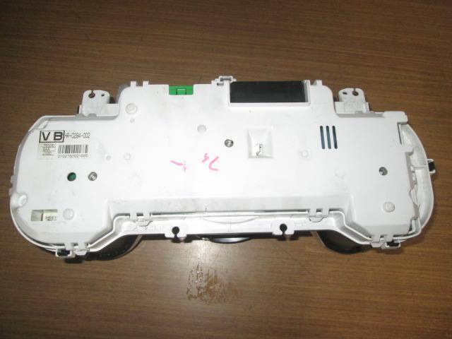 フィット LA-GD1 L13A 14年式 スピードメーター No.84429_画像2