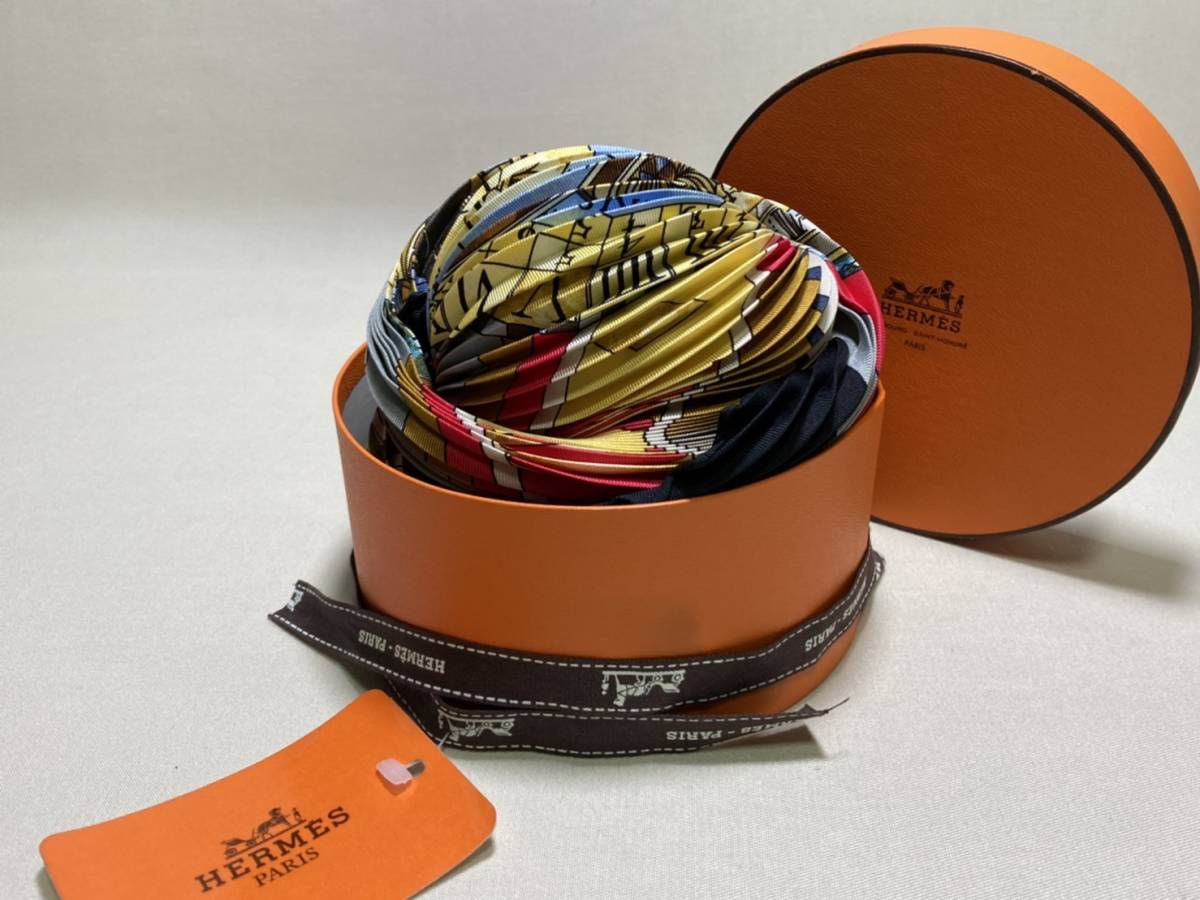 注目の福袋! HERMES 正規品 本物 【rry20 プリーツスカーフ エルメス カレ90 黒】 ブラック シルク 花の中で過ごす時間 compte je fleurs les parmi スカーフ 注目の福袋! HERMES 正規品 本物 【rry20 プリーツスカーフ エルメス カレ90 黒】 ブラック シルク 花の中で過ごす時間 compte je fleurs les parmi スカーフ