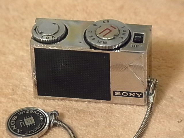  SONY【ICR-120 】 ヴィンテージ スピーカーで鳴る世界最小マッチ箱ラジオ ♪中古品 管理 22011882_画像2