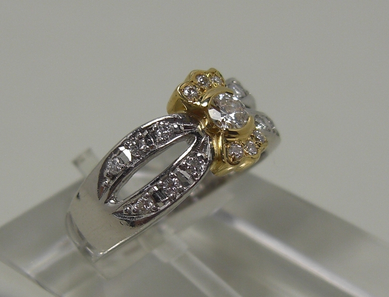 ★　お買得!!　PT / K18 　ダイヤモンド 0.35ｃｔ　コンビネーション高級リング　★　_画像6