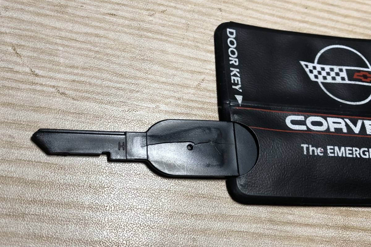 シボレー　Corvette The Emergency Door Key Chevrolet　鍵　ブランクプラスチックキー　ドアキー